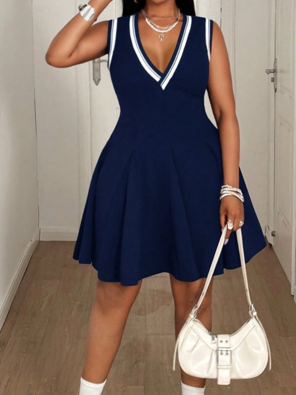 Navy Blue Casual Women's Plus Size Striped V-Neck Sleeveless Dress - Picture 4 of 7